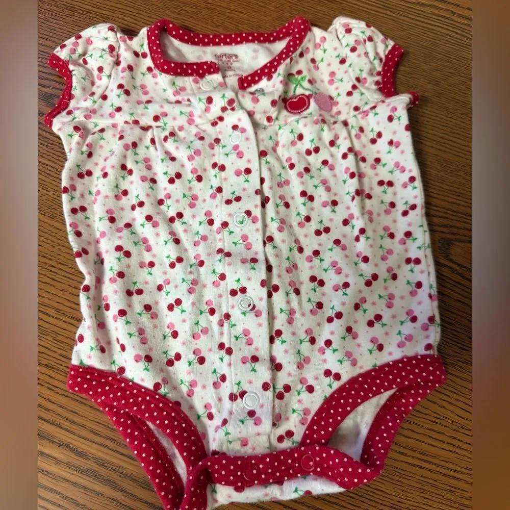 Carters 3  month, onesie‎